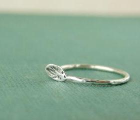 Silver leaf ring. Delicate textured ring in sterling silver.